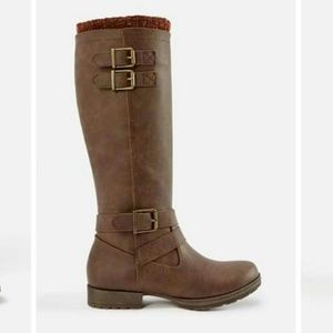 Brand new in box rubie flat boot with sweater cuff